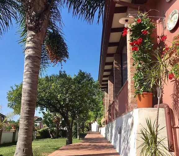 Vittoria Bed and Breakfast 4*