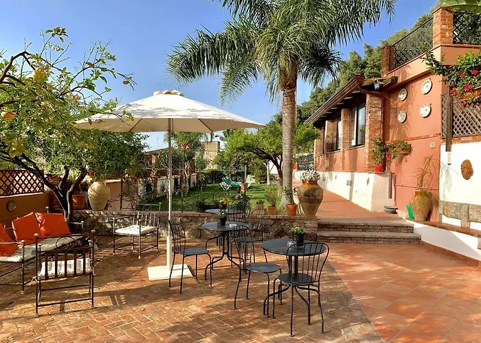 Vittoria Bed and Breakfast 4*