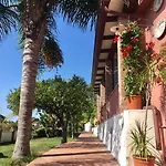 Vittoria Bed & Breakfast 4*